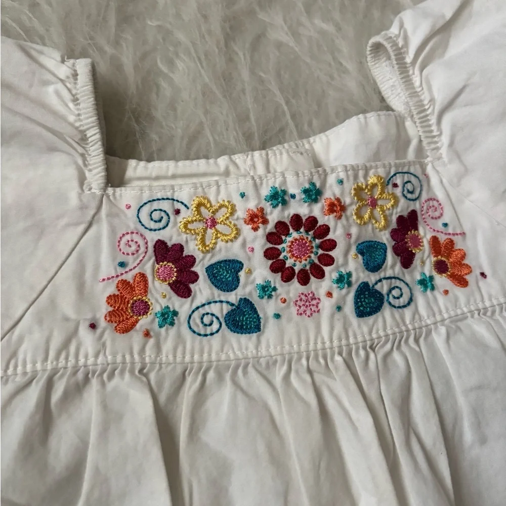 Vintage OshKosh B'gosh White Blouse with Multicolor Floral Embroidery